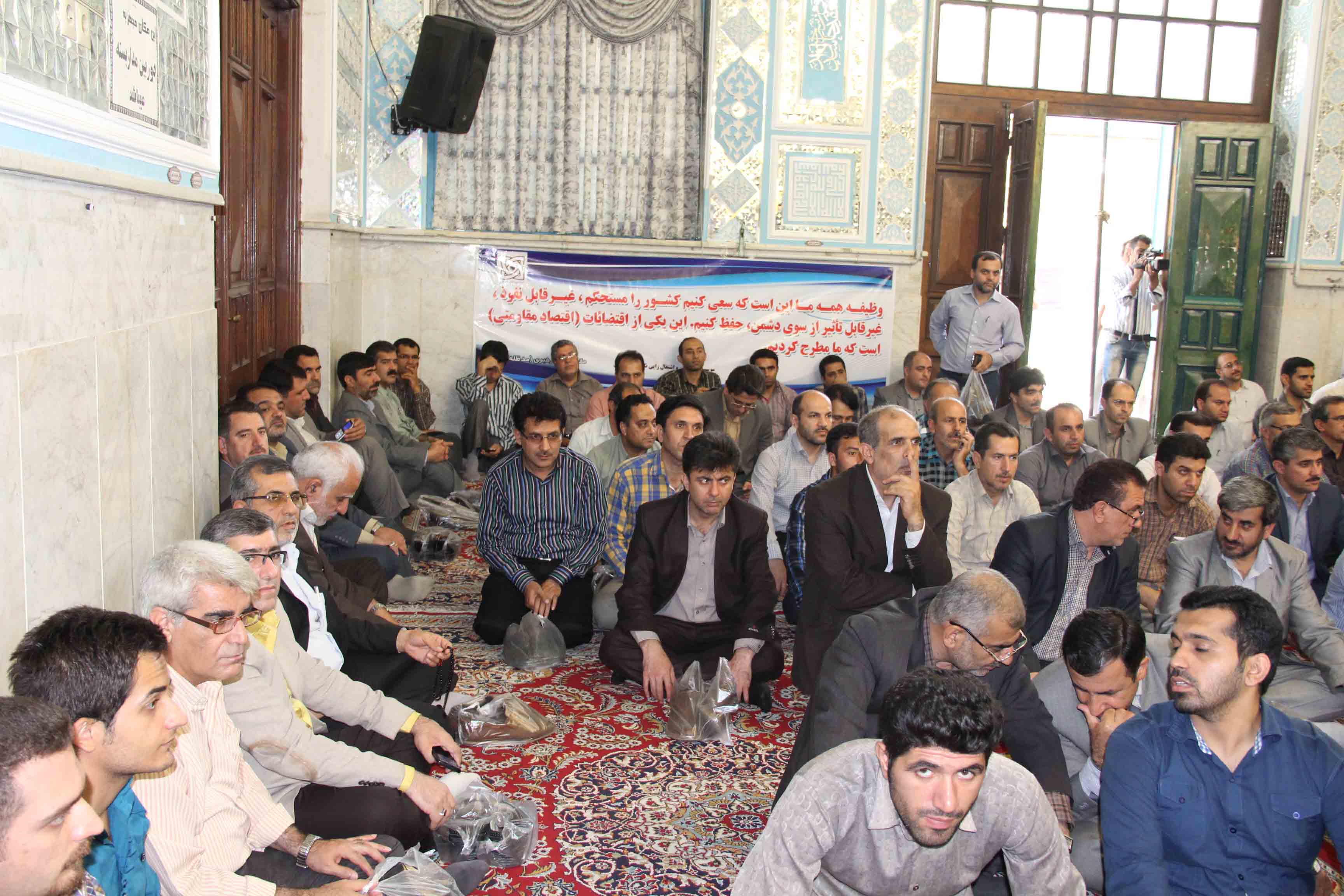 حضور مهندس صفدری درمراسم یادواره شهیدان رجایی و باهنر و شهدای کارمند استان 2