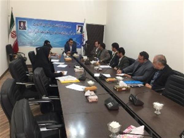 نشست هم اندیشی در خصوص نحوه حمایت از توسعه و ایجاد اشتغال پایدار در مناطق روستایی و عشایری برگزارشد.