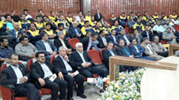 آئین نکوداشت خدمات کارکنان پست استان کرمان و رونمایی از اثر یادبود این آئین برگزار گردید.