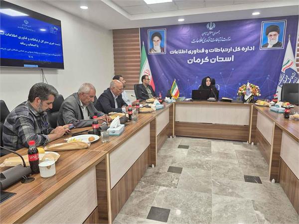 تکمیل فیبر نوری استان کرمان تا پایان برنامه هفتم/گسترش ۵G و اتصال ۸۵ درصد روستاها به اینترنت