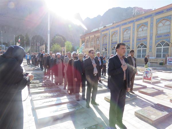 در اولین روز از هفته دولت: بازدید اعضای شورای مدیران ارتباطات و فناوری اطلاعات استان از موزه شهید باهنر در کرمان
