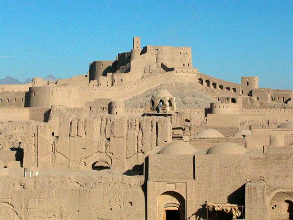 نشست مشترک شورای توسعه برنامه ریزی استان کرمان و مجمع نمایندگان در شهرستان بم